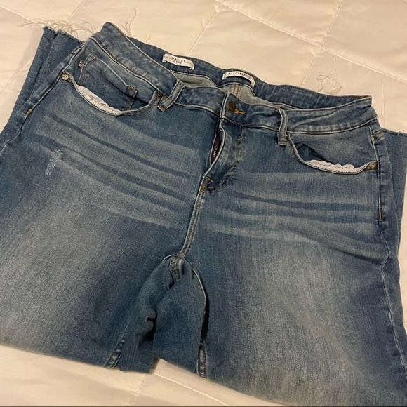 🐝Vigoss Marley Capri size 16🐝 - Picture 4 of 5